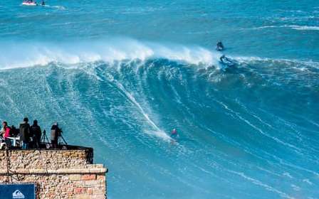 Depuis Lisbonne : Excursion d'une journée aux grandes vagues de Nazare et au guide d'Óbidos