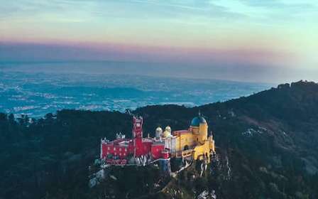 Demi-journée à Sintra, palais de Pena et Regaleira en petit groupe