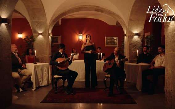 Lisbonne : Soirée intime de musique fado avec vin de Porto