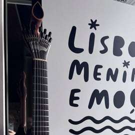 Lisbonne : spectacle de fado en direct dans le quartier historique de l'Alfama avec vin de Porto