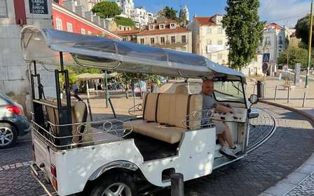 Lisbonne : visite touristique de 2 heures en TukTuk avec prise en charge gratuite
