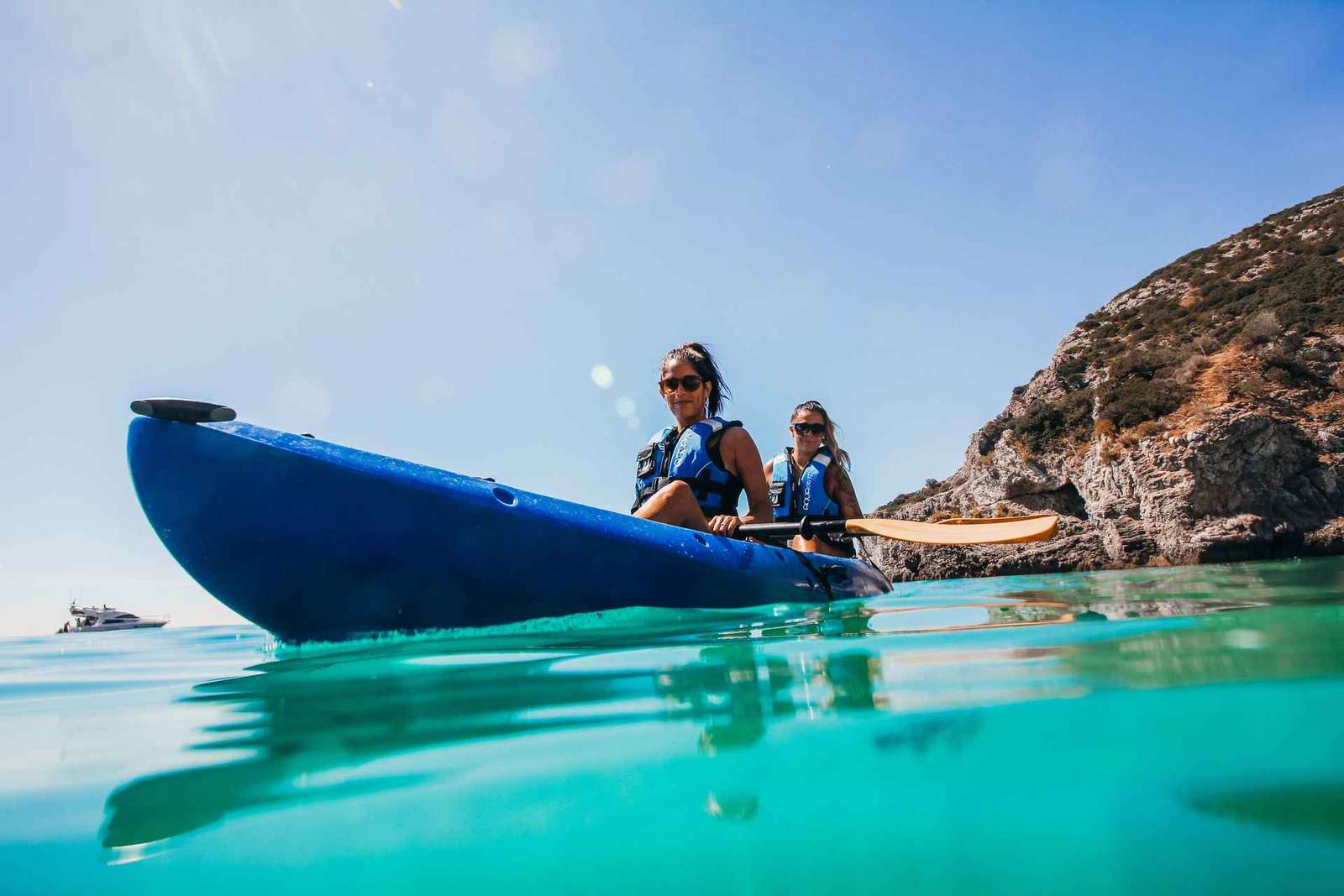 Sesimbra: visite guidée en kayak du parc naturel d'Arrabida et des grottes
