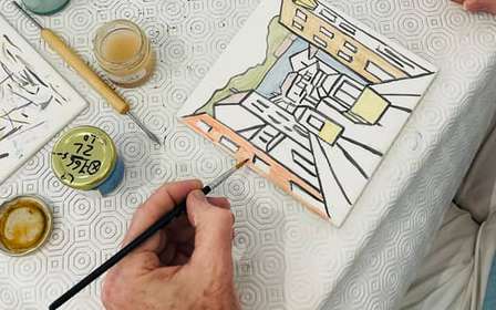 Peignez votre carreau et créez votre pièce unique dans une galerie d'art à Lisbonne