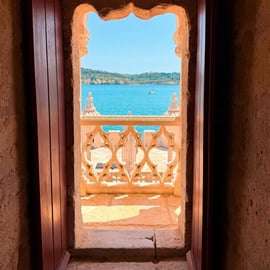 Lisbonne : visite guidée de la tour de Belém avec billet d'entrée coupe-file