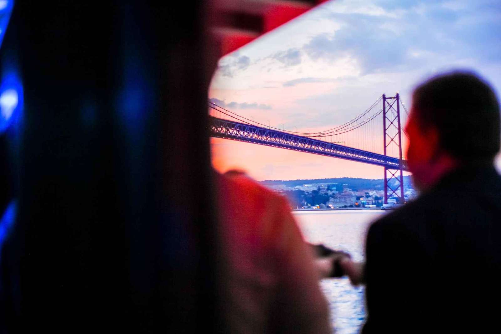 Lisbonne : Croisière disco nocturne avec DJ et Open Bar