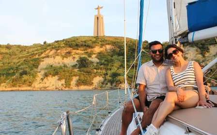Lisbonne : croisière au crépuscule – croisière à l'heure dorée avec boisson de bienvenue