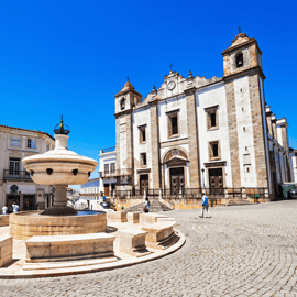 Depuis Lisbonne : ÉVORA + Chapelle des Os + MONSARAZ + Vins de l'Alentejo