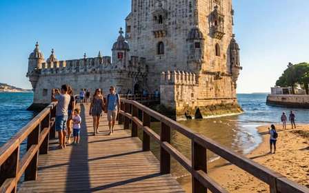 Lisbonne : visite guidée de la tour de Belém avec billet d'entrée coupe-file
