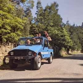 Sintra : Visite privée d'une demi-journée en voiture classique ou en jeep électrique