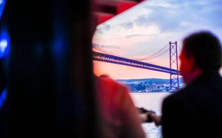Lisbonne : Croisière disco nocturne avec DJ et Open Bar