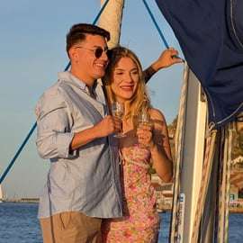Lisbonne : Excursion en bateau-boutique privé - Naviguez avec style