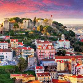 Lisbonne : visite des 7 points de vue en tuk-tuk avec prise en charge et retour