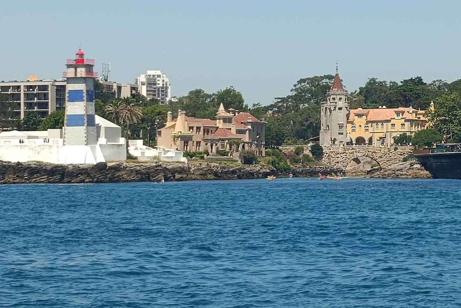 Les secrets de la côte de Cascais : croisière de 90 minutes avec boissons gratuites