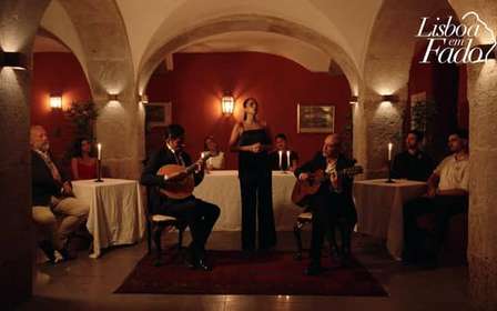 Lisbonne : Soirée intime de musique fado avec vin de Porto
