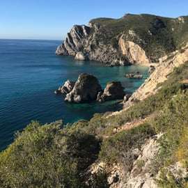 Depuis Lisbonne : Visite en petit groupe du parc d'Arrabida en kayak