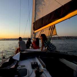 Go Sailing - Excursion en voilier à Lisbonne avec vin et collations