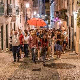 Lisbonne : Tournée des bars avec open bar et entrée dans un club VIP