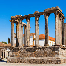 Depuis Lisbonne : ÉVORA + Chapelle des Os + MONSARAZ + Vins de l'Alentejo