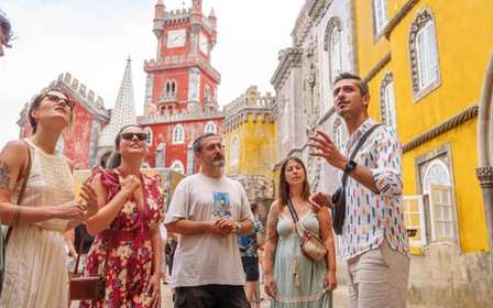 Depuis Lisbonne : visite d'une journée avec un guide expert, Sintra et palais de Pena