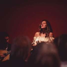 Lisbonne : Soirée intime de musique fado avec vin de Porto