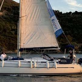 Lisbonne : Excursion en bateau-boutique privé - Naviguez avec style