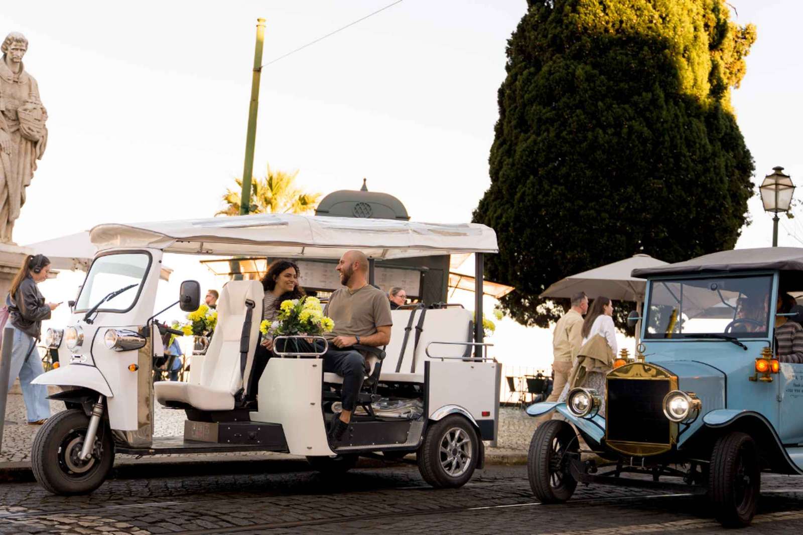 Lisbonne : visite citadine privée en tuk tuk avec un guide spécialiste