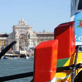 Lisbonne : Croisière sur le Tage au coucher du soleil à bord d'un bateau traditionnel