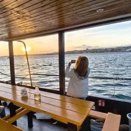 Les secrets de la côte de Cascais : croisière de 90 minutes avec boissons gratuites