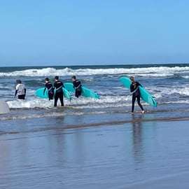 Lisbonne : Leçon de surf sur la plage de Costa de Caparica