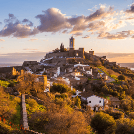 Depuis Lisbonne : ÉVORA + Chapelle des Os + MONSARAZ + Vins de l'Alentejo