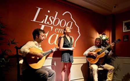 Lisbonne : Soirée intime de musique fado avec vin de Porto