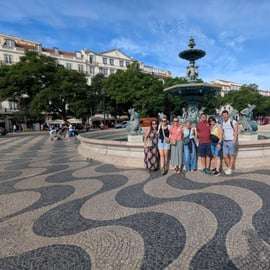 Visite du centre de Lisbonne. Petit groupe. Suivez le guide..