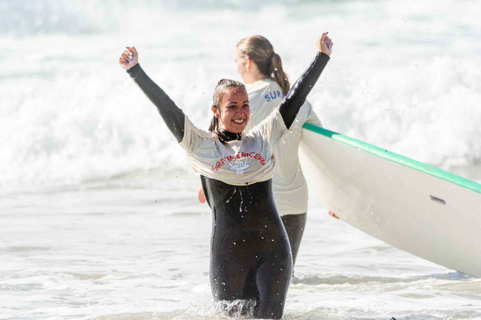 Ericeira : cours de surf en groupe avec des moniteurs locaux